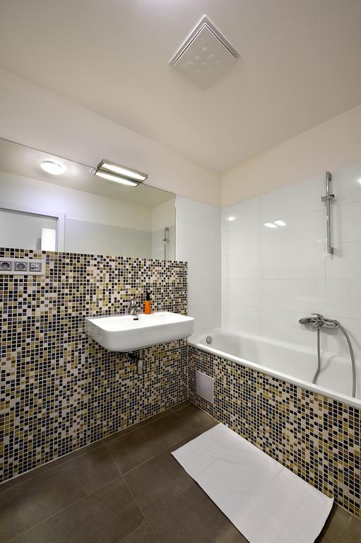 Ambiente Serviced Apartments - Dunajska Bratislava Exteriör bild