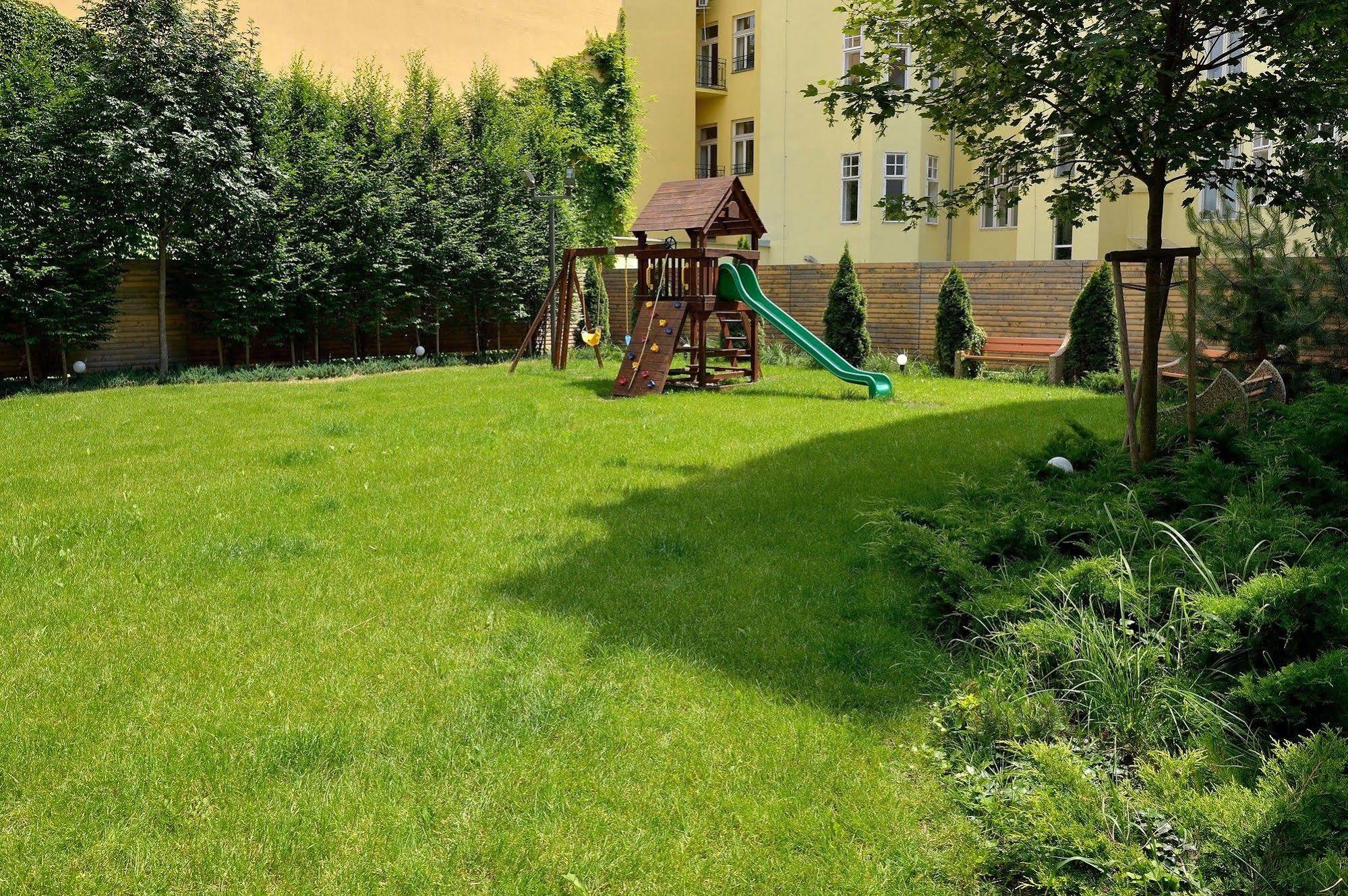 Ambiente Serviced Apartments - Dunajska Bratislava Exteriör bild