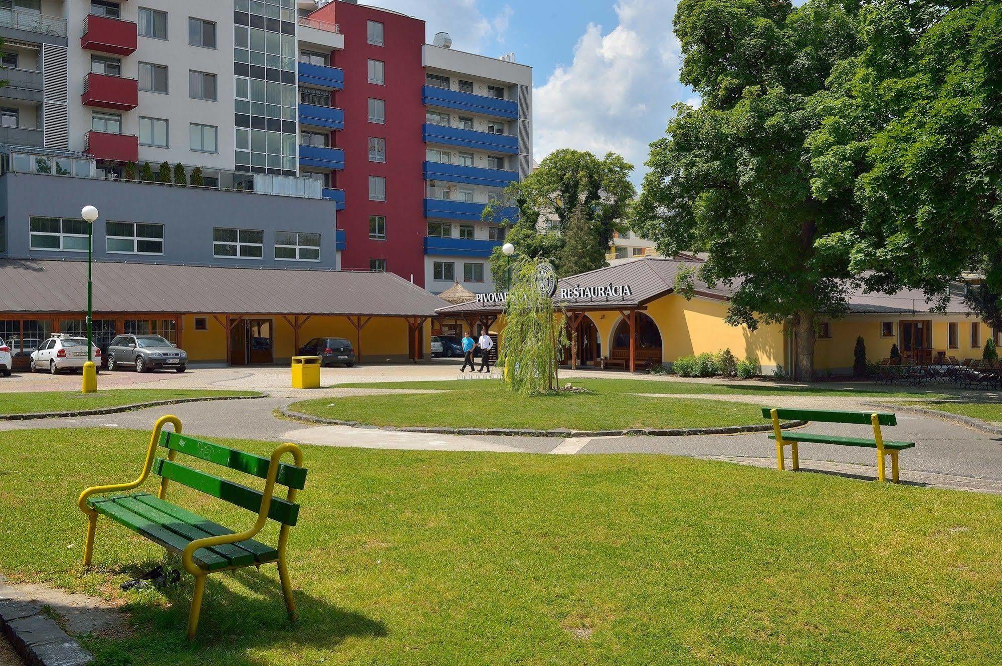 Ambiente Serviced Apartments - Dunajska Bratislava Exteriör bild